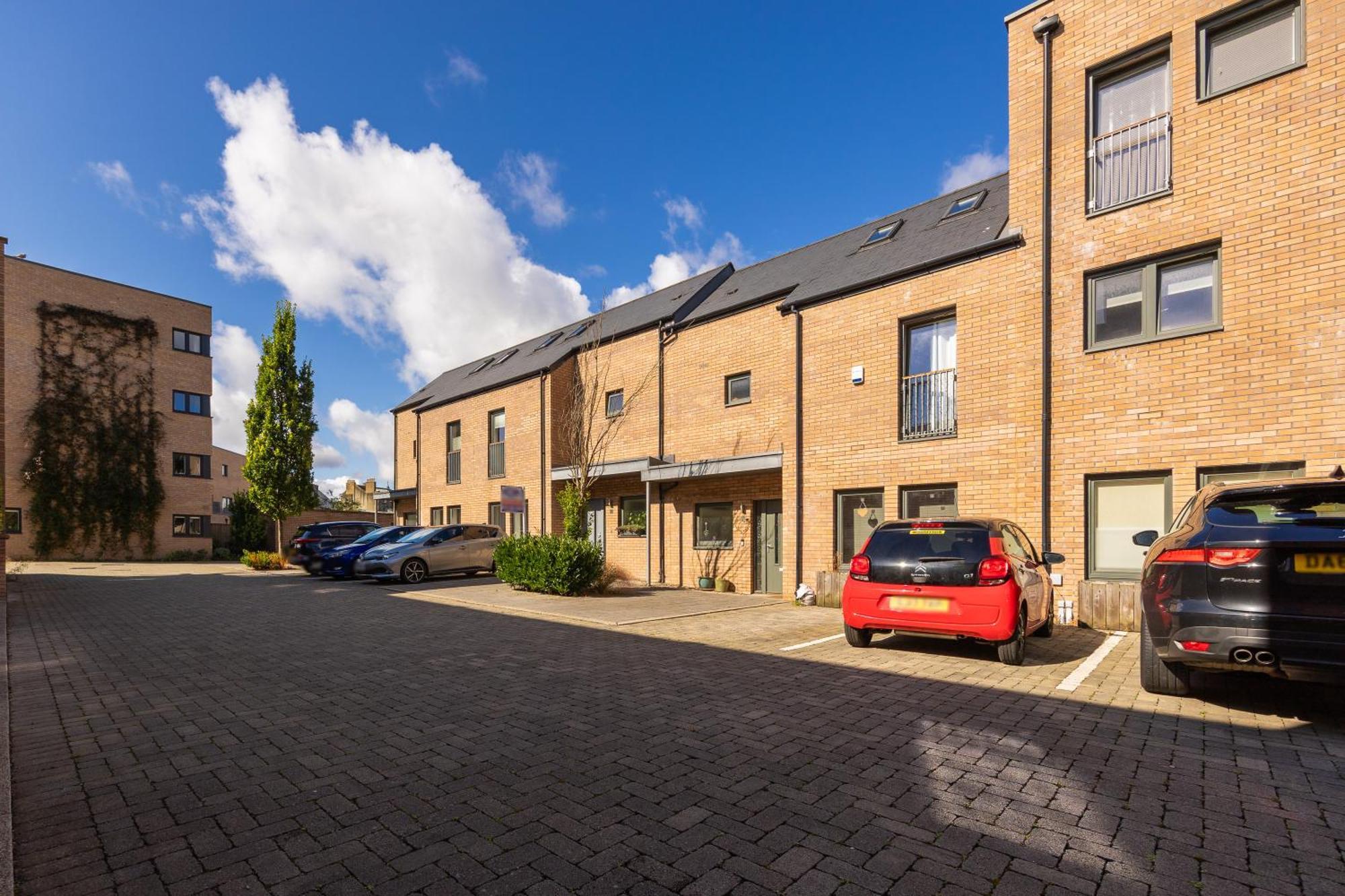 Gorgeous Central 3 Bed House Free Parking & Garden - Edinburgh, Edinburgh